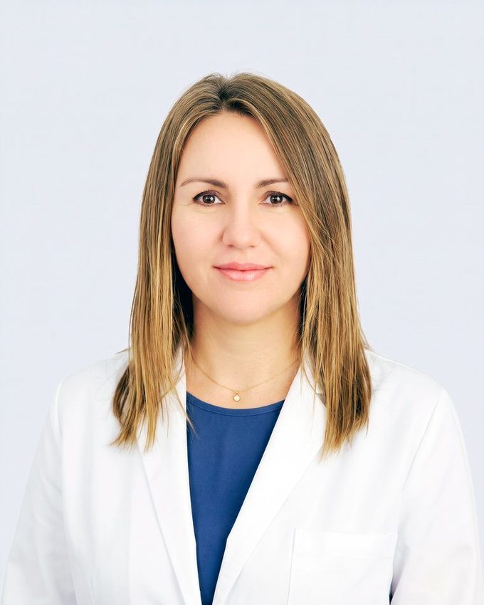 Dra. Lorena Agut — Hair Solution Valencia