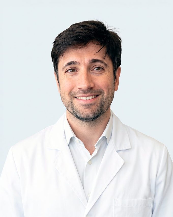 Dr. Héctor Martínez Vitoria — Hair Solution Valencia